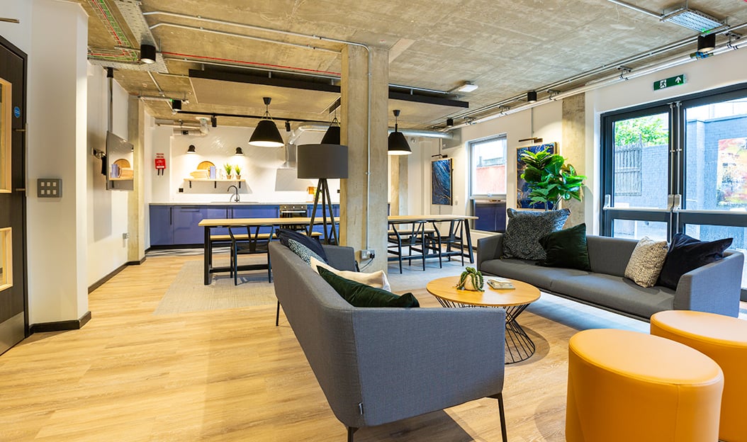 Coffee Bar & Dining